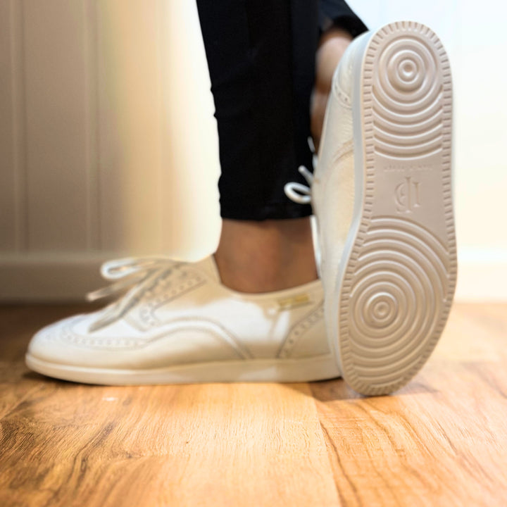 Premium White Sneaker With Raised Pivot Points Spin Spot