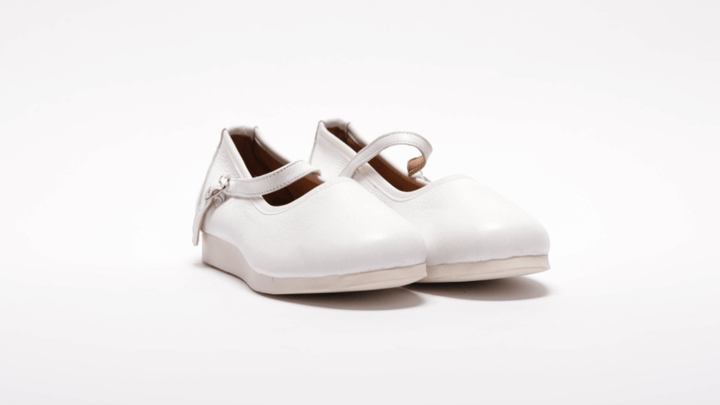 Women's plain white leather dance flats in smooth rubber sole for rock and roll